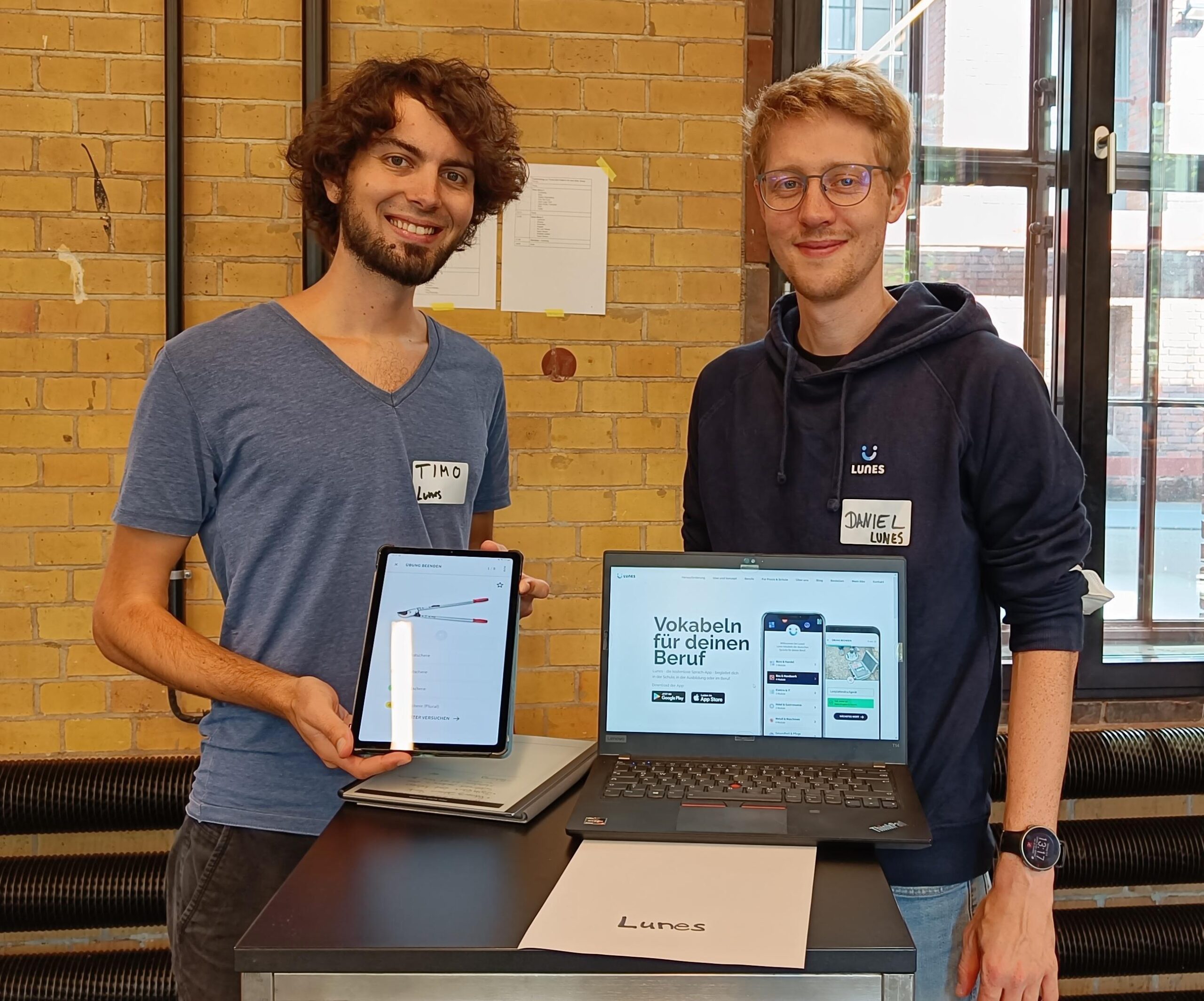 Daniel Kehne und Timo Ludwig beim Demo Day des Protype Funds in Berlin