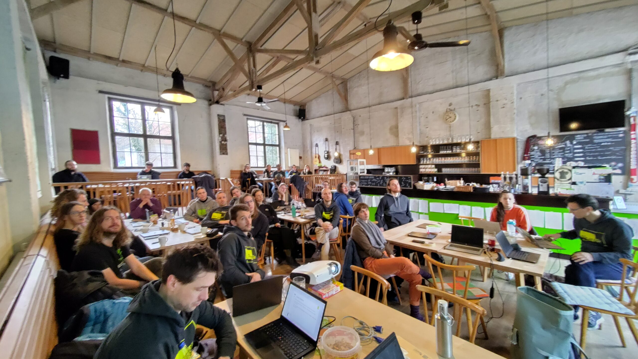 Symbolbild – Arbeit an Lunes 2.0